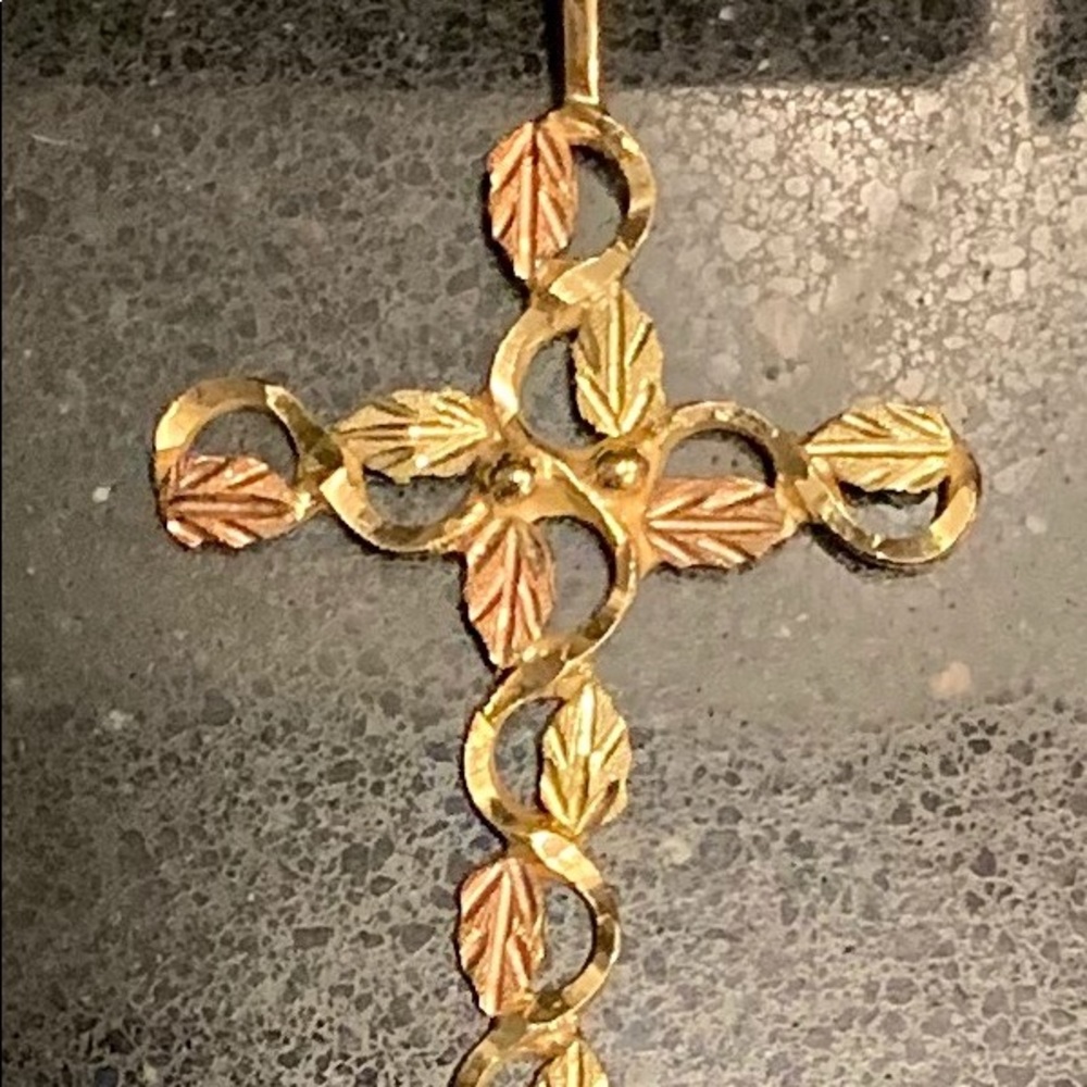 14k Gold and Rose Gold Cross 1.4 grams